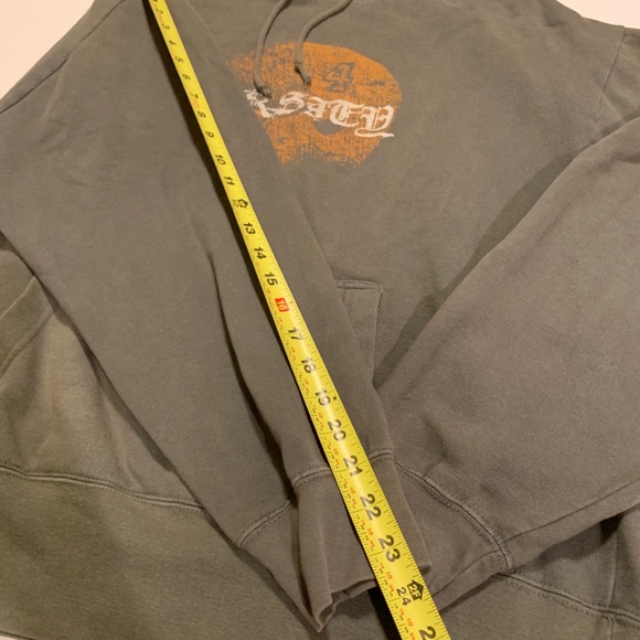 MEN’S FOOTBALL THEMED SWEATSHIRT. - Picture 9 of 16